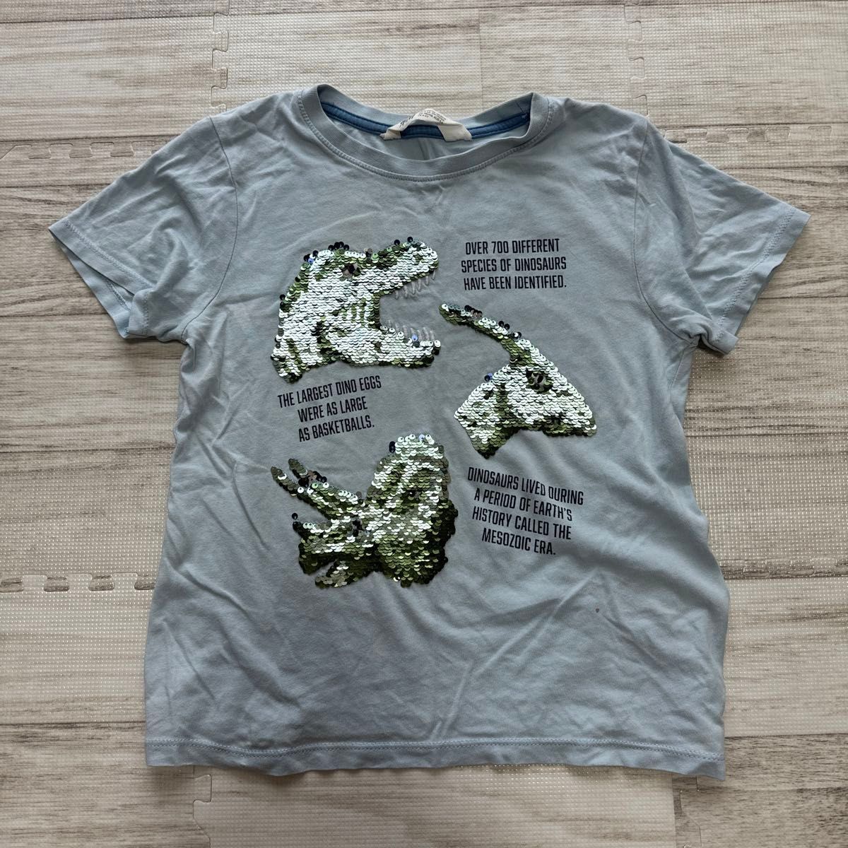 H&M 恐竜 スパンコール 半袖 Tシャツ 120