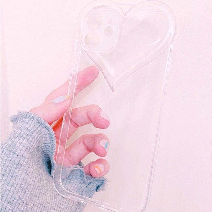 【新品未使用】iPhone13ケース　かわいい　韓国デザイン　クリア　ハート