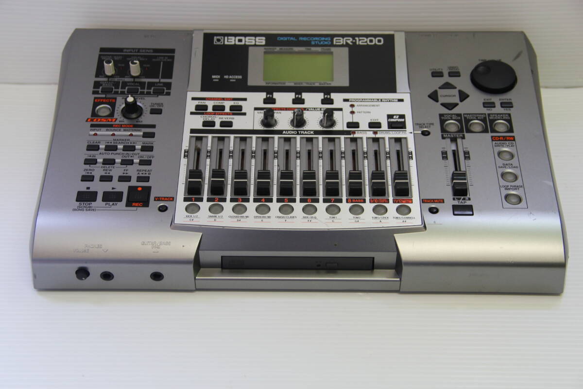 BOSS многоканальный магнитофон BR-1200 Digital Recording Studio