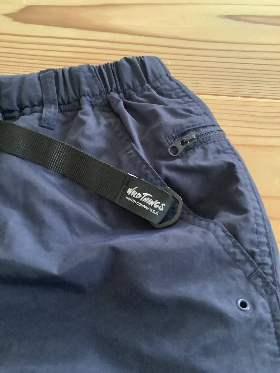 美品　送料無料　パンツ メンズ 「WILDTHINGS/ワイルドシングス」 SUPPLEX CAMP SHORTS サプレックスキャンプショーツ　Sサイズ　ネイビー_画像2