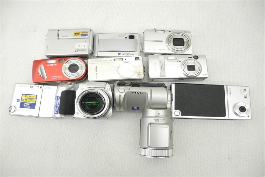 V compact camera approximately 50 pcs Manufacturers sama . digital camera used 240405R9307