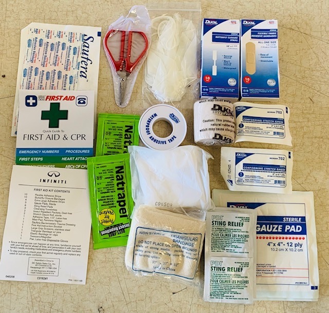 * genuine products * Nissan M Infinity Nissan Skyline Fuga Cima first aid kit first-aid kit USDM American specification (M box )