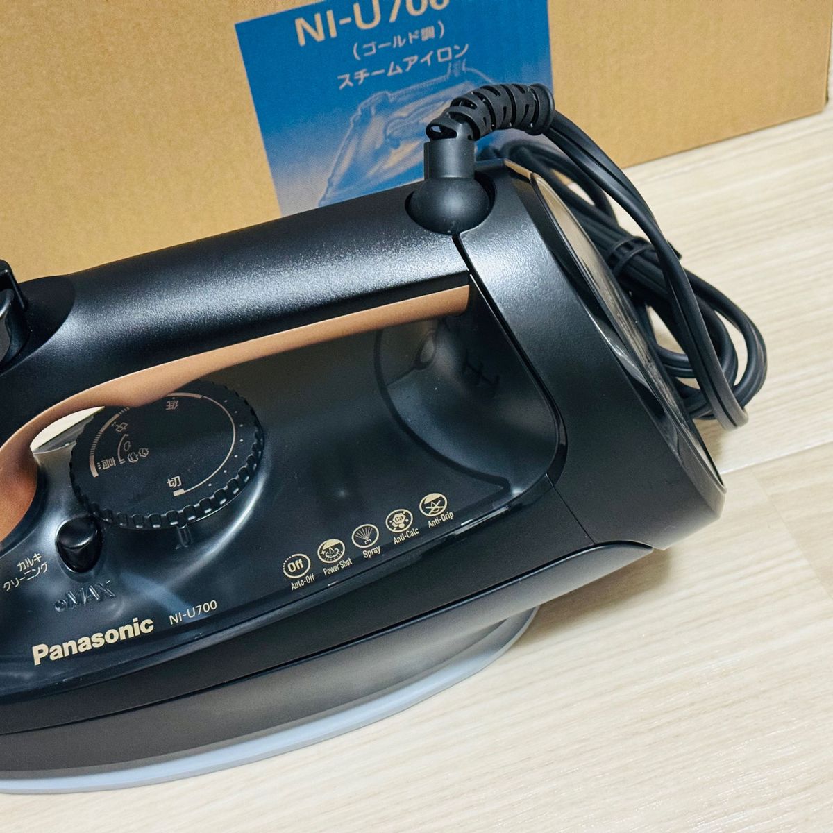 パナソニック コード付きスチームアイロン ゴールド調 NI-U700-N パナソニック コード付きスチームアイロン ゴールド調 NI-U700-N