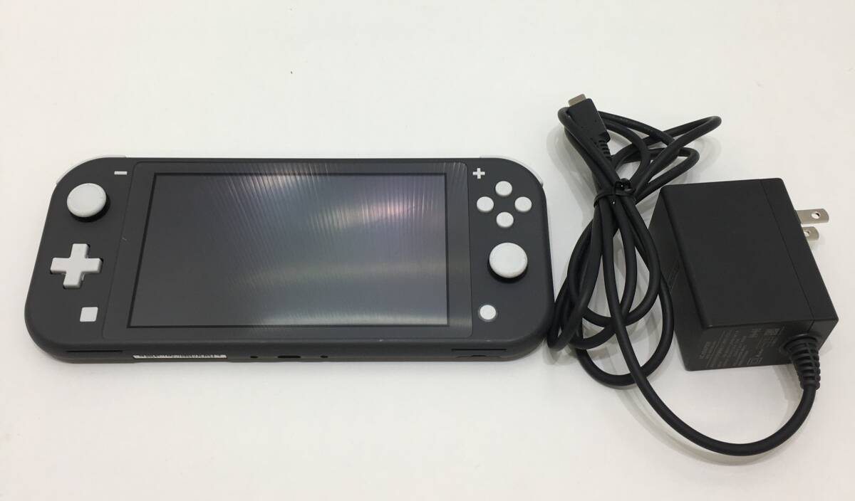 : 中古 [本体・アダプターのみ] Nintendo Switch Lite グレー　動作確認/初期化済　使用感 キズ、ヒビあり　スイッチライト_画像1