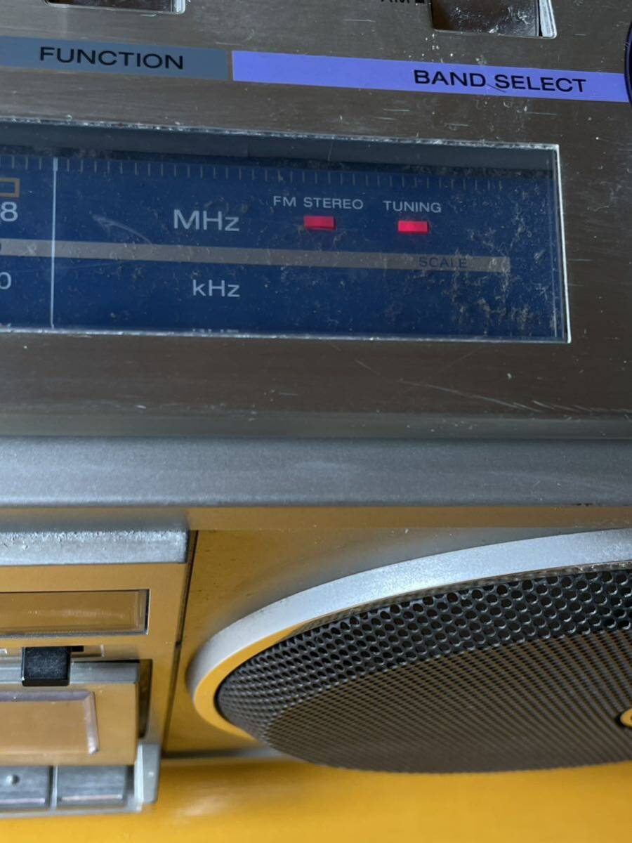 RE513a ジャンク SONY ソニー FM/AM ステレオカセットコーダー CFS-66 昭和レトロ アンティーク ラジカセ オーディオ機器 パーツ 部品取り_画像5