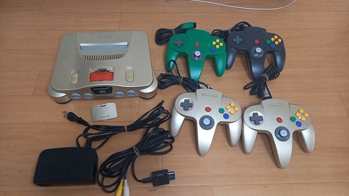 動作確認 トイザらス限定色 ゴールド 任天堂 NINTENDO64 コントローラー 4セット メモリー拡張パック まとめての画像1