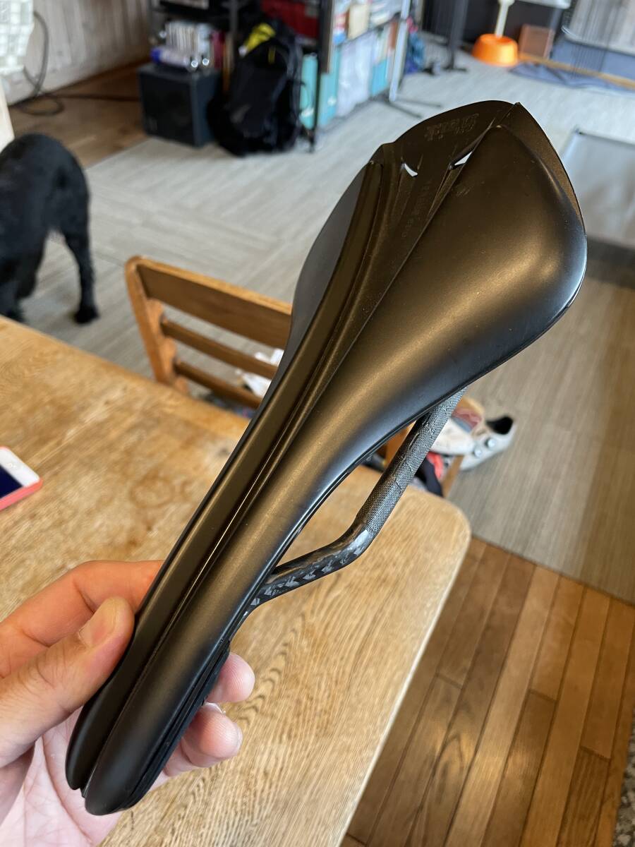 Yahoo!オークション - 美品 Fizik ANTARES R1 カーボンレール 163g Yahoo!オークション - 美品 Fizik ANTARES R1 カーボンレール 163g