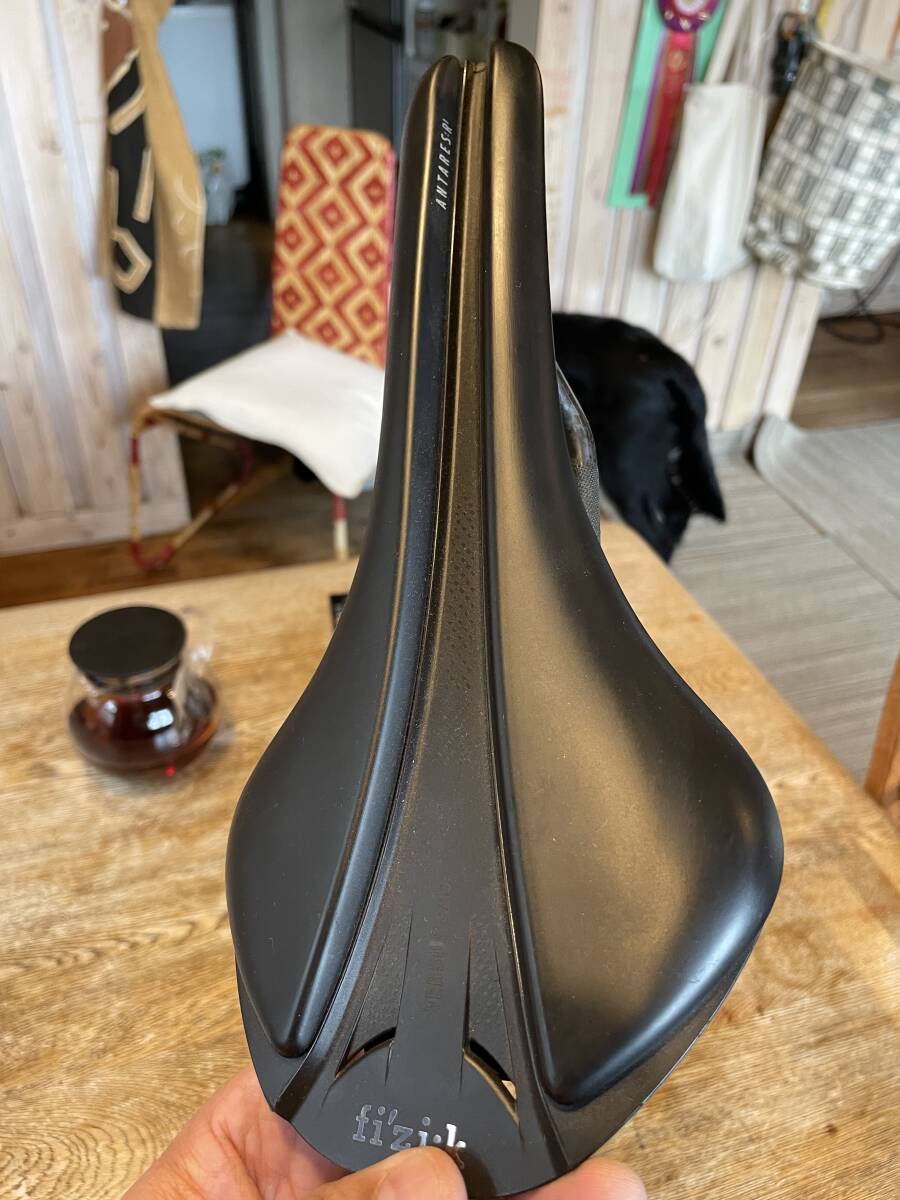 Yahoo!オークション - 美品 Fizik ANTARES R1 カーボンレール 163g Yahoo!オークション - 美品 Fizik ANTARES R1 カーボンレール 163g