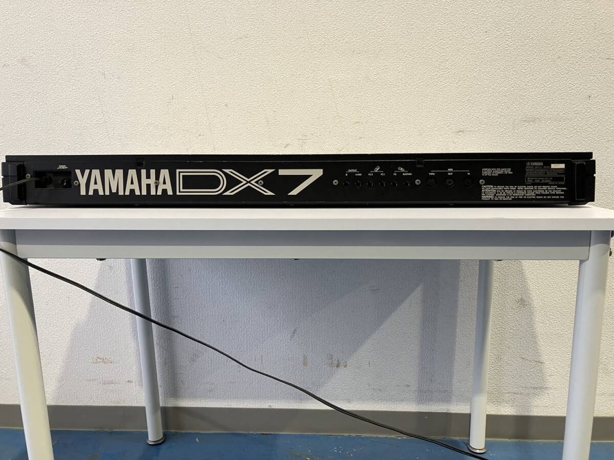夏玄201 ジャンク品 YAMAHA ヤマハ シンセサイザー DX7 Ⅱ-D デジタルprogrammable Algorithm Synthesizer 名機 鍵盤楽器 音楽機材 現状品の画像4