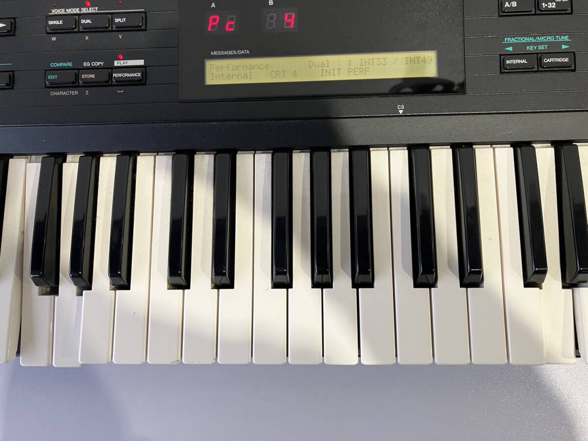 夏玄201 ジャンク品 YAMAHA ヤマハ シンセサイザー DX7 Ⅱ-D デジタルprogrammable Algorithm Synthesizer 名機 鍵盤楽器 音楽機材 現状品の画像9
