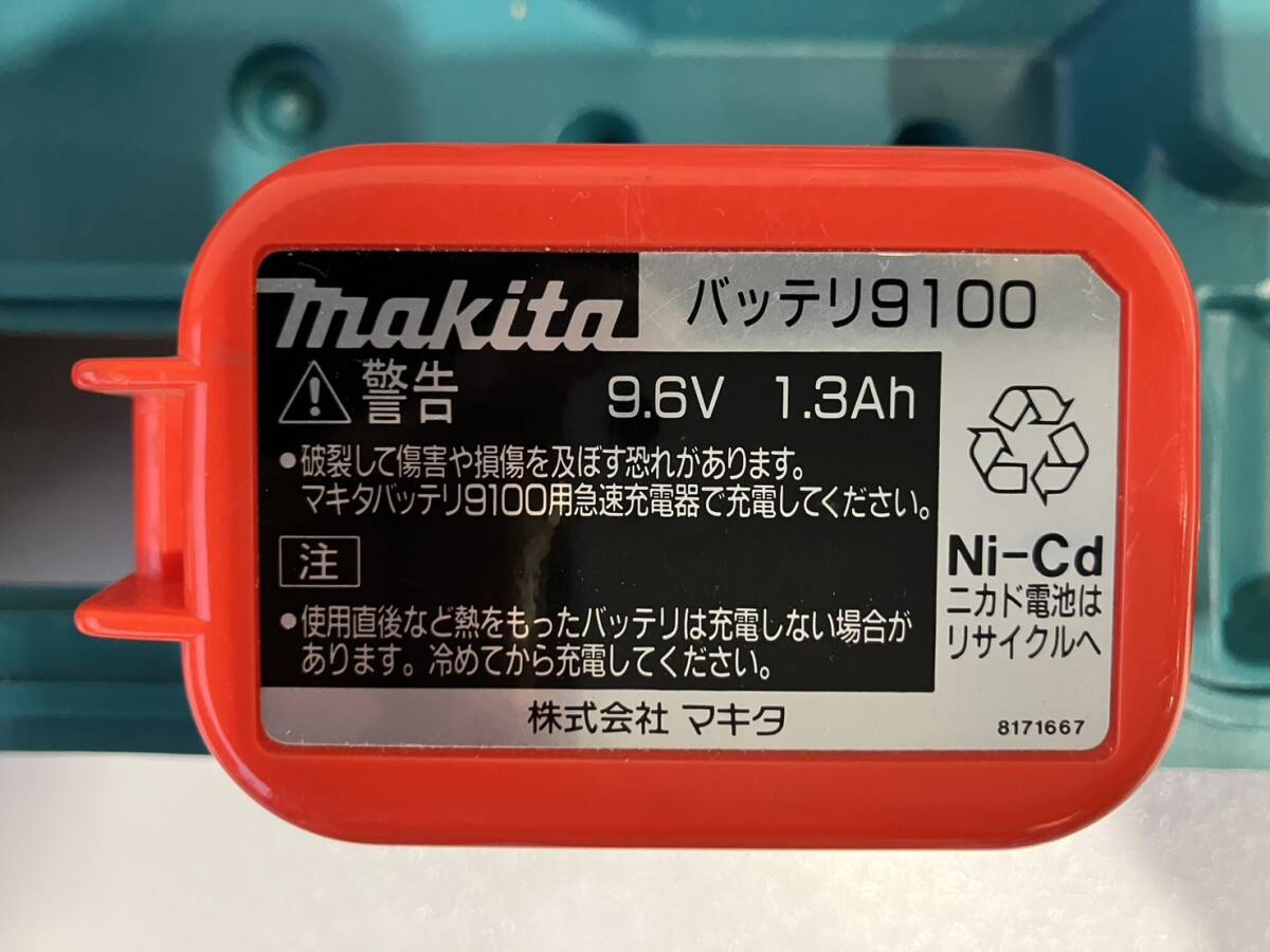 夏玄A203 美品 makita マキタ 電池タッカ T422D 9.6Ⅴ 充電式タッカー 電動工具 DIY用品 充電器 9700 動作確認済み ケース付き 現状品 の画像7