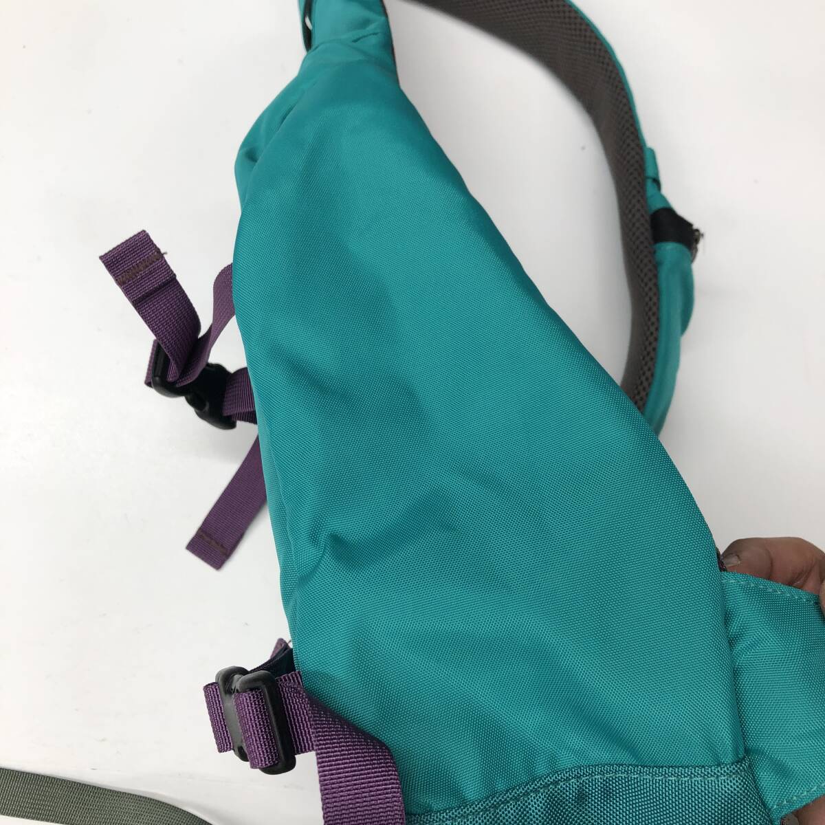 パタゴニア アトムスリングバッグ 廃盤希少品 ボディバッグ ワン パタゴニア アトムスリングバッグ 廃盤希少品 ボディバッグ ワン