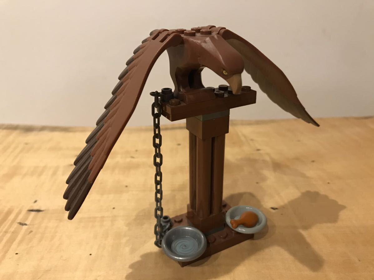 [LEGO] Lego hawk breeding set large fig doll toy intellectual training toy block yellowtail k figure animal bird Mini fig Eagle 