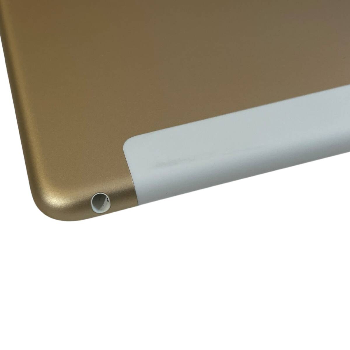 【中古品】初期化済 Apple iPad mini4 ゴールド 16GB MK712J/A Wi-Fi+Cellular SIMフリー ソフトバンク 判定:〇 箱無し L64383RLの画像10