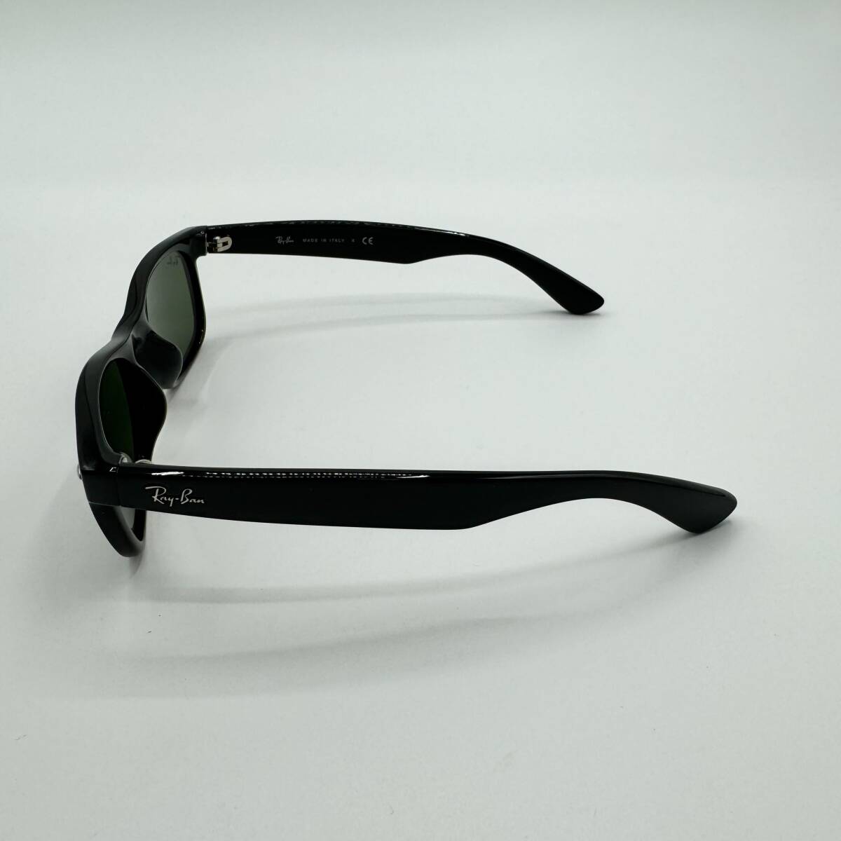 美品☆ RayBan レイバン NEW WAYFARER ニューウェイファーラー サングラス RB 2132-F 901 52□18 3N 【4827】の画像4