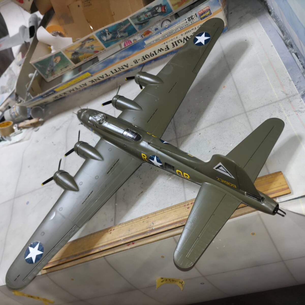 1/72 America land army B-17 final product 