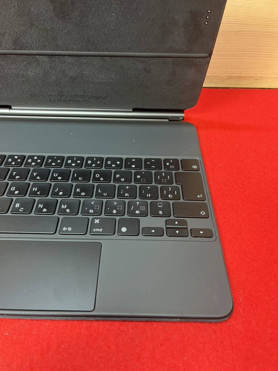 B05 中古品 Apple iPad Pro Magic Keyboard マジックキーボード A2480 12.9インチ_画像3