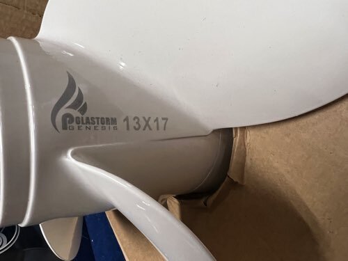 6965円 人気の4枚プロペラ・YAMAHA80~130hp用 立ち上がり重視 6965円 人気の4枚プロペラ・YAMAHA80~130hp用 立ち上がり重視