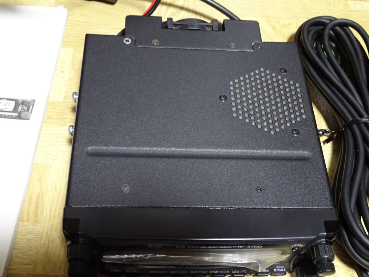 ICOM アイコム 1200MHz/430MHz ダブルバンドトランシーバー IC3700 外観美品ですがジャンク品の画像4