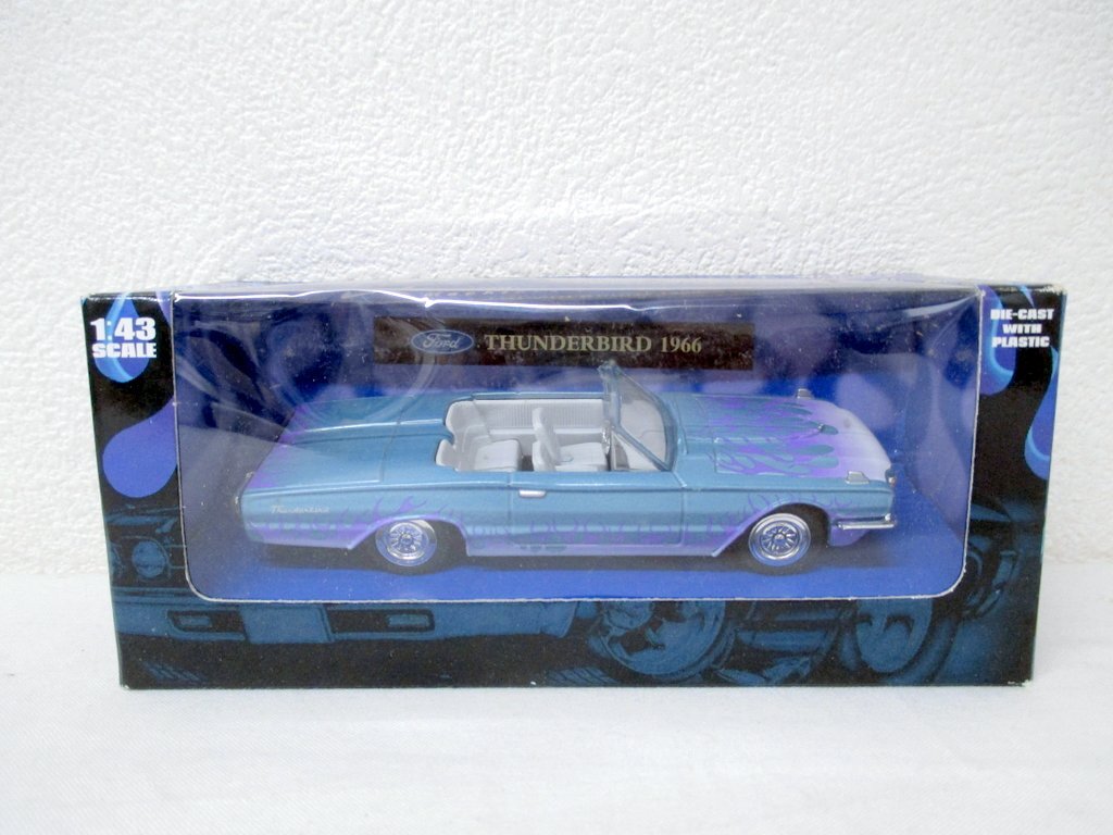  デッドストック 未開封 1/43 フォード サンダーバード 1966 FORD THUNDERBIRD DIE-CAST WITH PLASTIC ミニカー _画像1