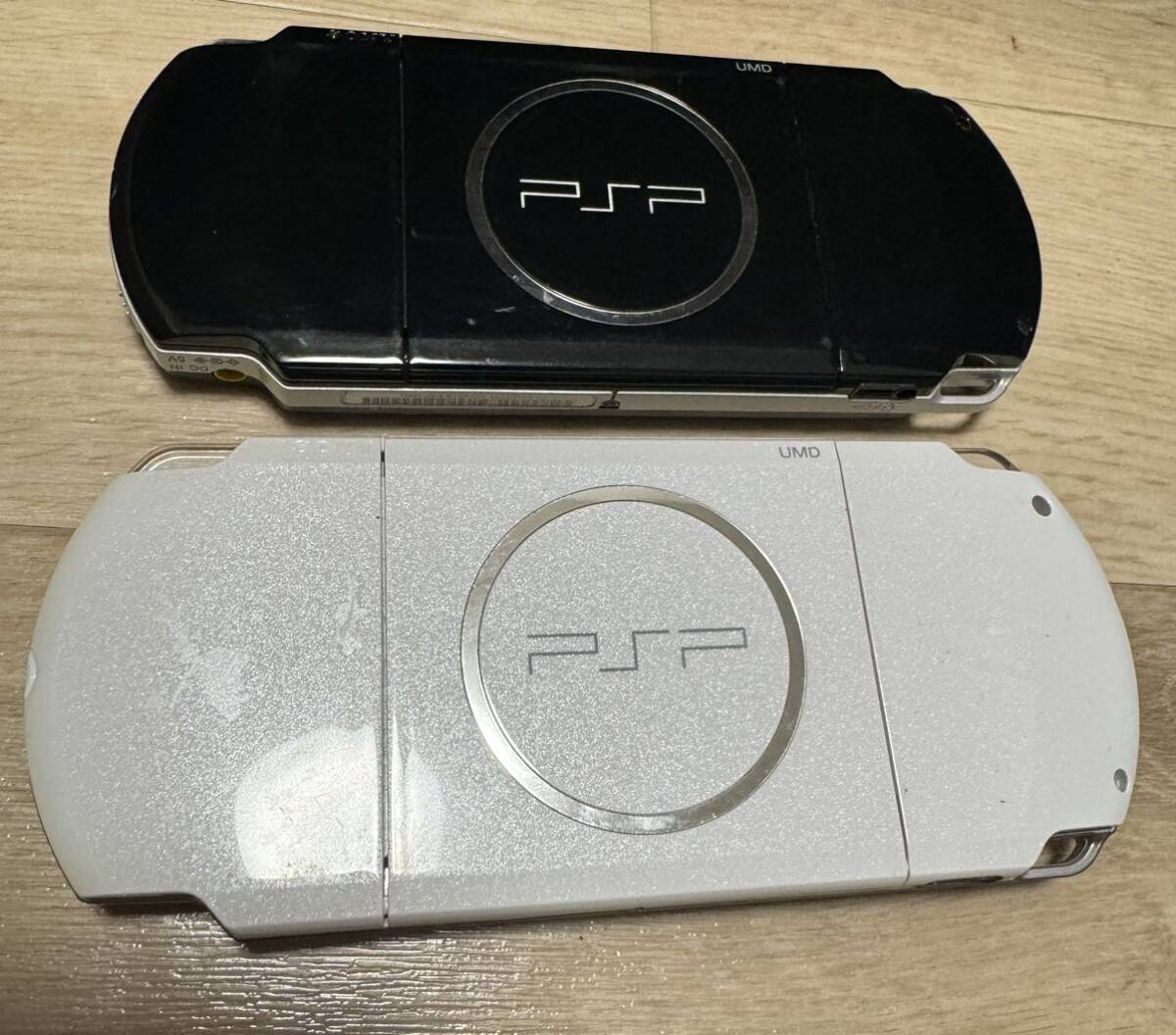 SONY PSP 3000 本体 ホワイト ブラック 2台 セットプレイステーションポータブル プレステ PlayStation Portable まとめ売り 送料無料_画像2