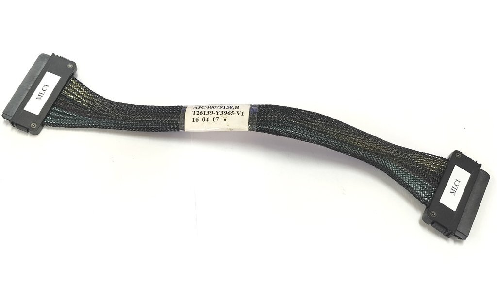 Fujitsu A3C40072942 мульти- полоса SAS кабель SFF-8484 25cm