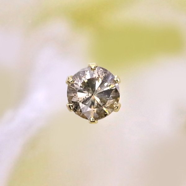 【新品・未使用】1円～最落無 天然ダイヤモンド 計0.20ct,K18YG 耳元の華やかなアクセントに 6本爪 ダイヤモンド スタッドピアス_画像3