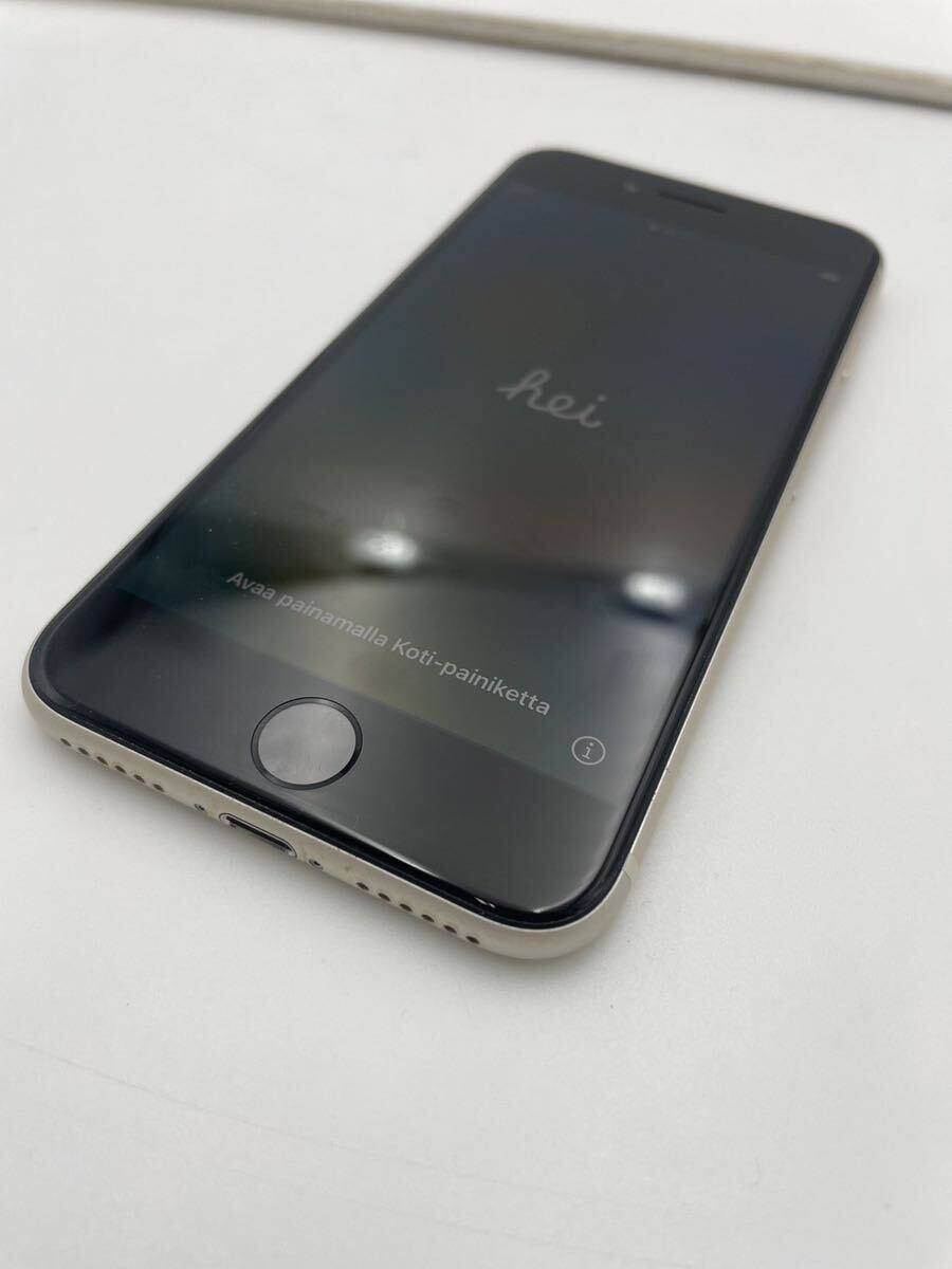 iPhone SE 第3世代 256GB SIMフリー MMYK3J/A スマートフォン スターライト【NK5922】_画像2