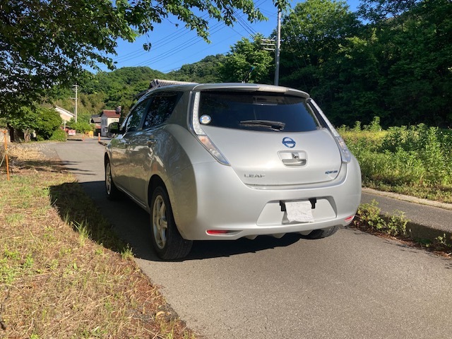 ★ Nissan 　 Leaf  　 Хэйсэй ２６ год  январь  ★  популярный      серебристый ！