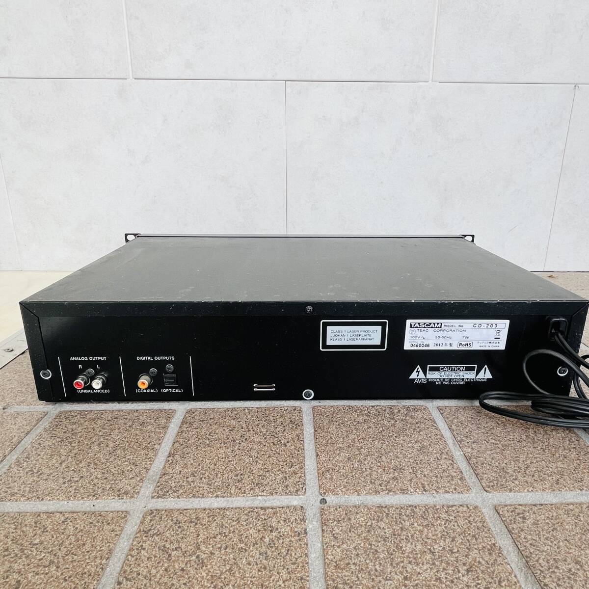 NA6352 通電確認 タスカム TASCAM CD-200 2012年製 音響機器 オーディオ機器 CDプレーヤー CDデッキ ティアック株式会社 検K_画像2