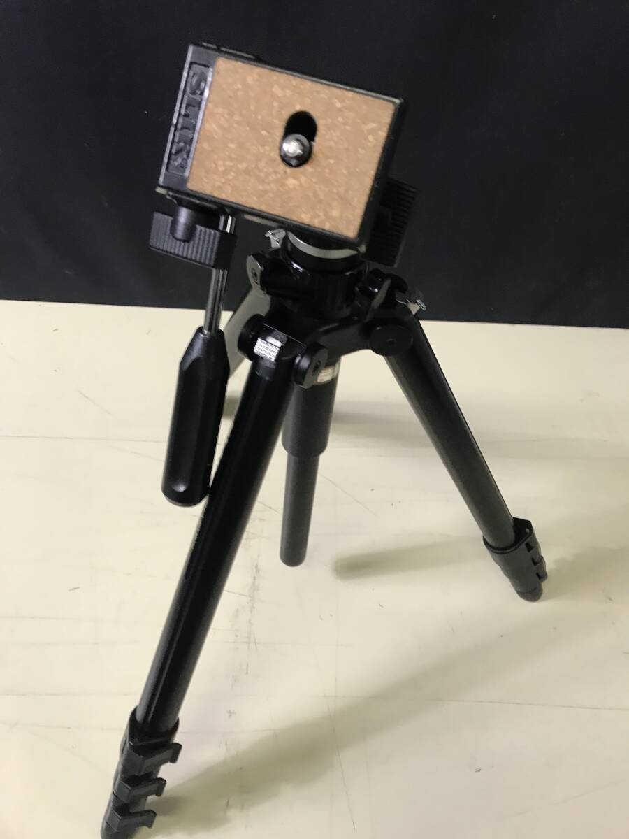 NA6362 三脚 SLIK EXCELLA SPORTS カメラ三脚 ビデオカメラ三脚 カメラ固定 カメラ小物 高さ調整最大120cm（3段） 収納ケース付 検I_画像5
