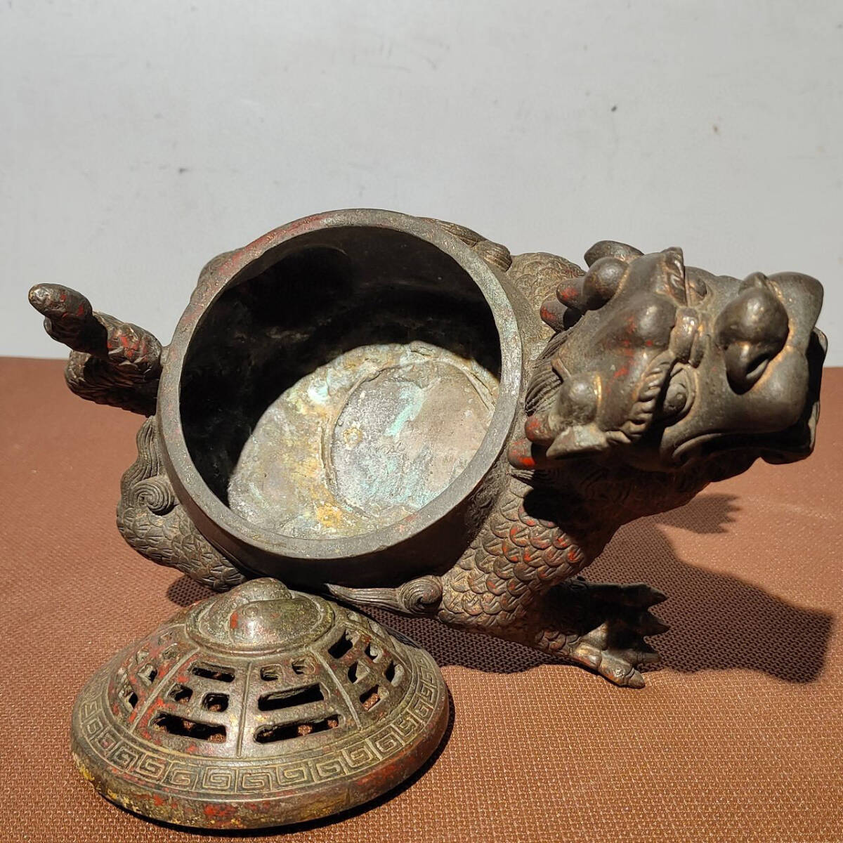 10325円 【超珍館蔵】銅製 泥金 八卦龍龜熏香炉 置物 古賞物 古 10325円 【超珍館蔵】銅製 泥金 八卦龍龜熏香炉 置物 古賞物 古