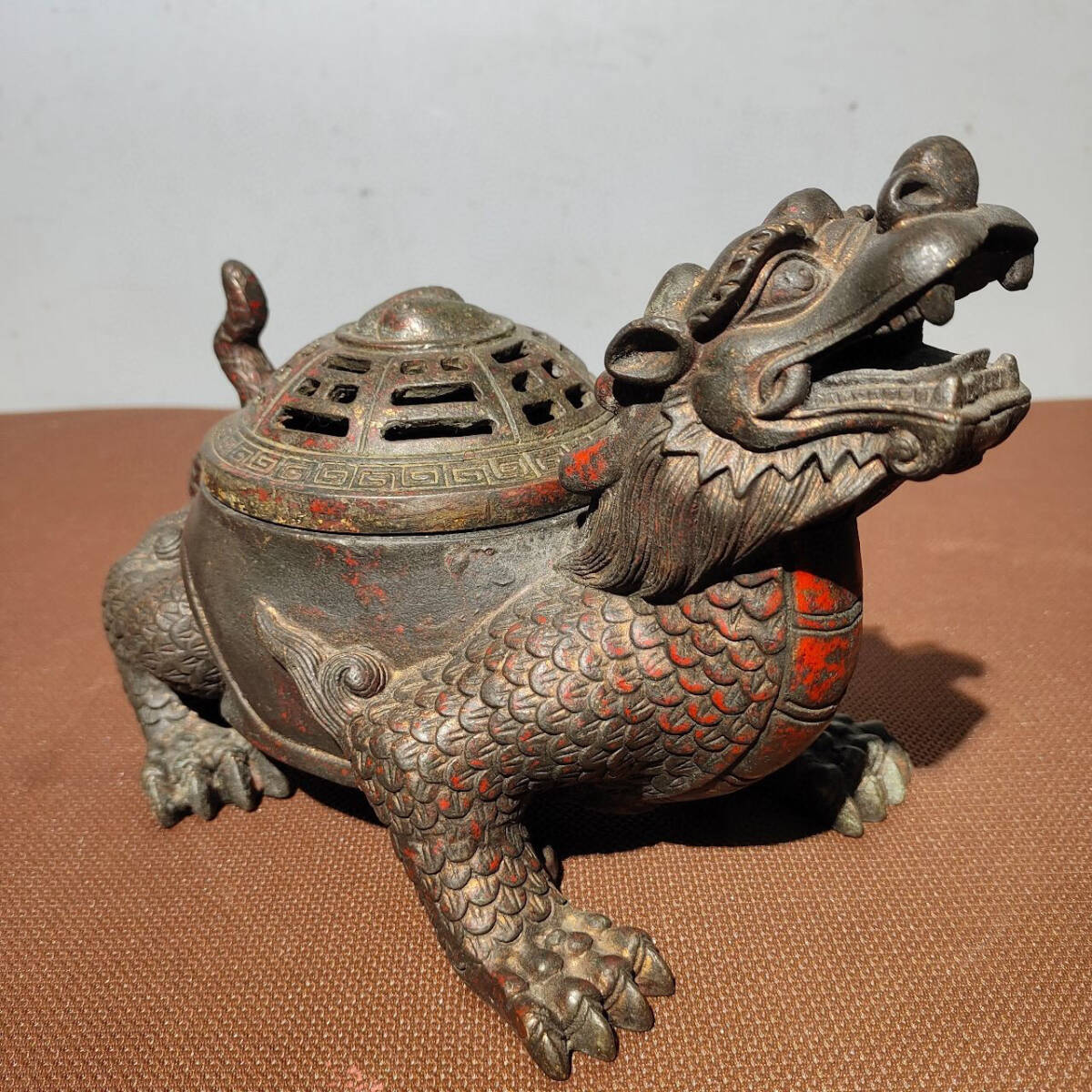10325円 【超珍館蔵】銅製 泥金 八卦龍龜熏香炉 置物 古賞物 古 10325円 【超珍館蔵】銅製 泥金 八卦龍龜熏香炉 置物 古賞物 古