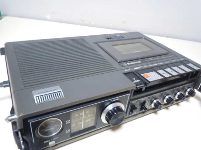 ジャンク扱い  NATIONAL RQ-570 ラジオ受信は良好・カセット再生不可    ６００円からの画像1