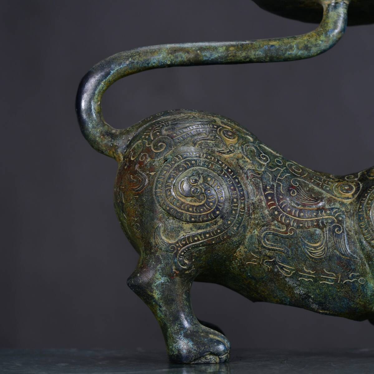 旧藏 中国前漢時代の青銅虎灯台 青銅器 時代物 中國古美術 極細 旧藏 中国前漢時代の青銅虎灯台 青銅器 時代物 中國古美術 極細