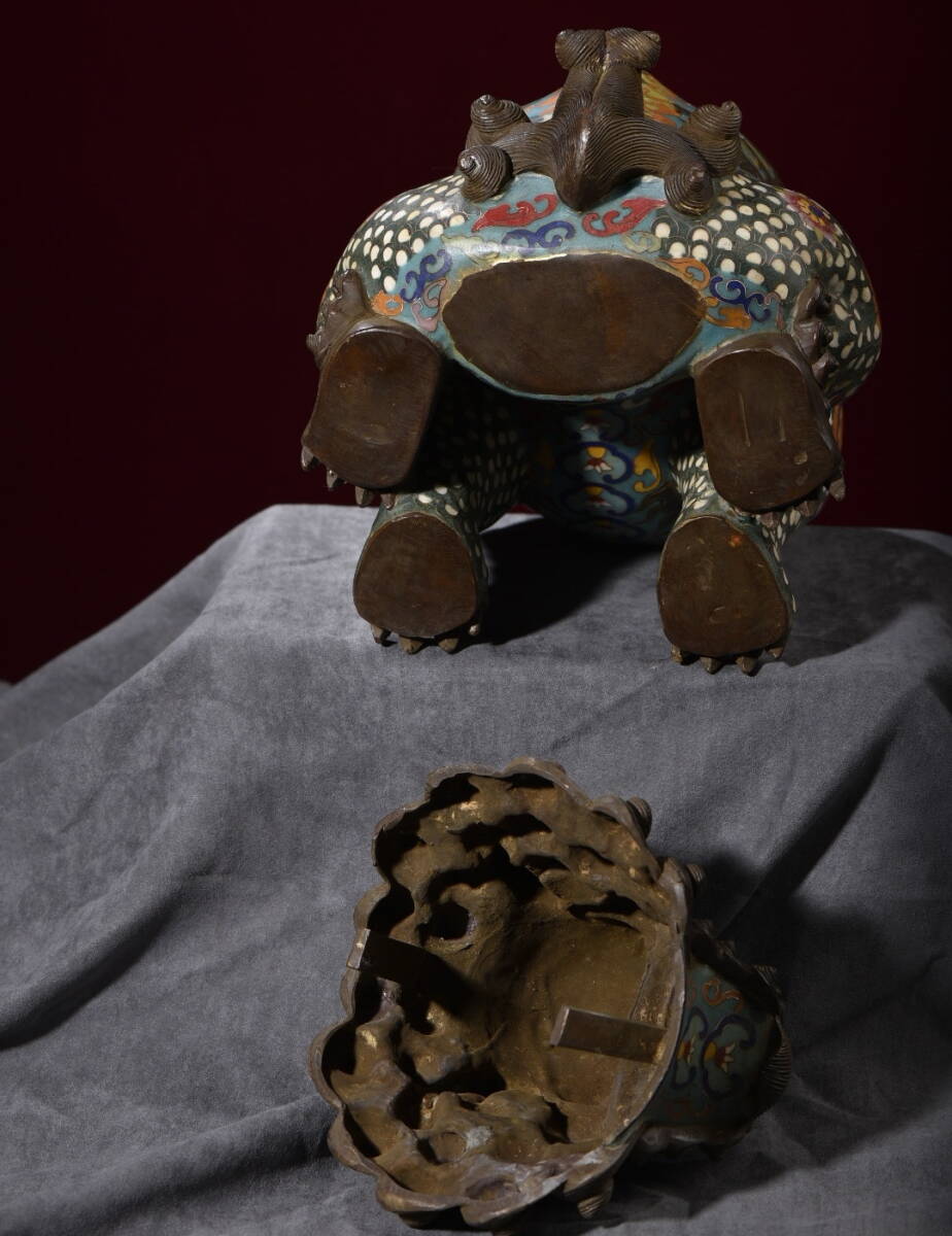 蔵友旧蔵出 西周 青銅作 獣面立鼎 置物 賞物 貴重物品 収蔵品 蔵友旧蔵出 西周 青銅作 獣面立鼎 置物 賞物 貴重物品 収蔵品