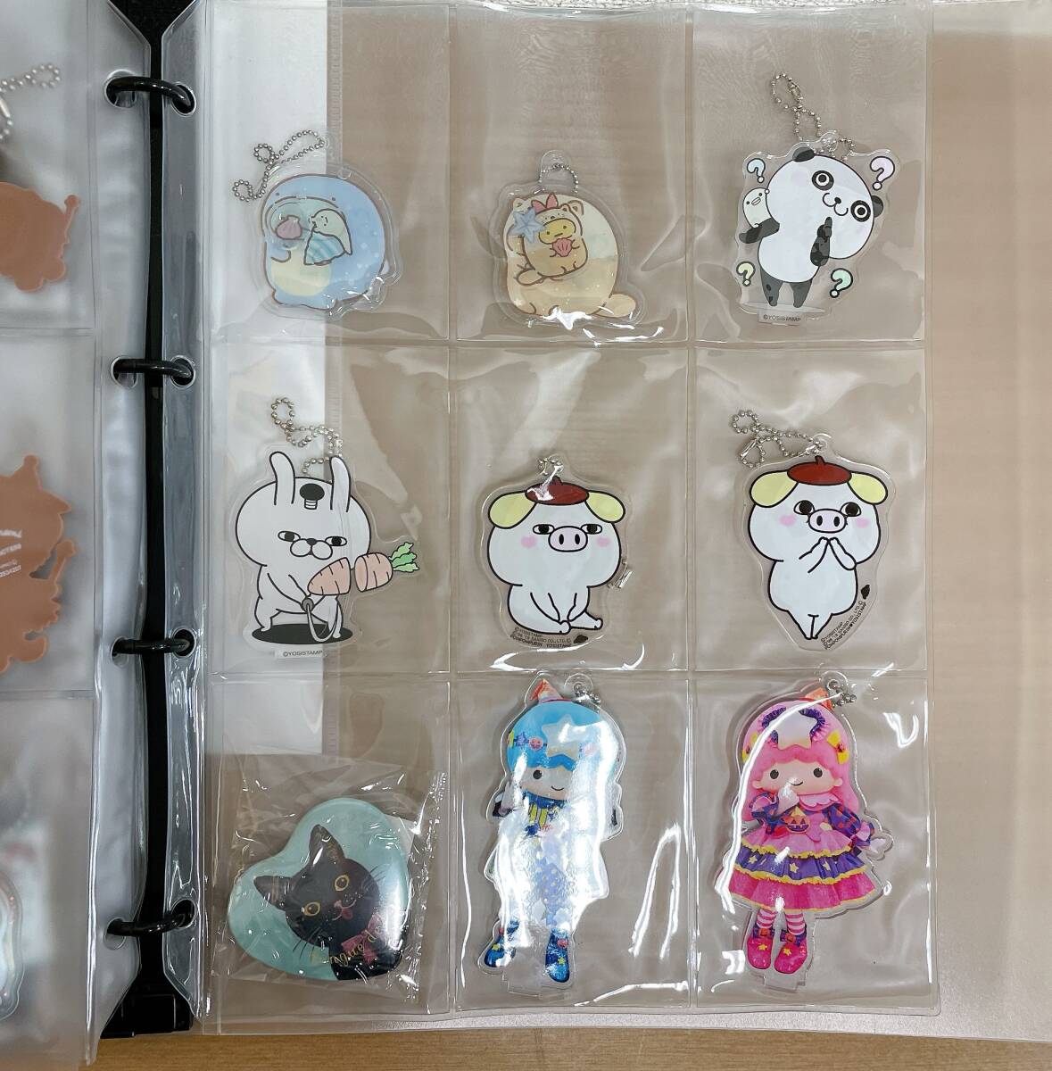 [ Sanrio .... charm ] key holder strap anime goods Hello Kitty My Melody black mi/ S65-284