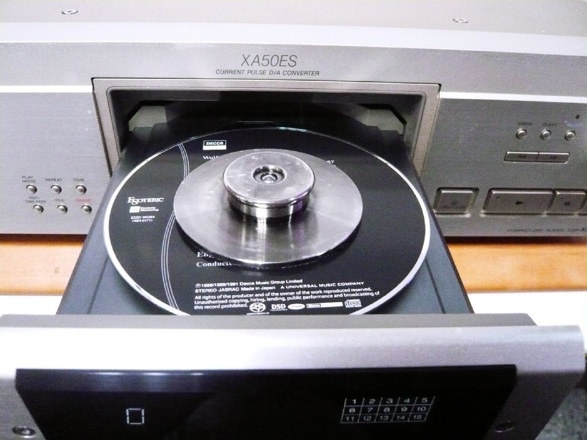 SONY real height sound quality. CD deck [CDP-XA50ES] high-end audio mania from . established reputation exist superior name machine ., one owner. beautiful goods operation goods..