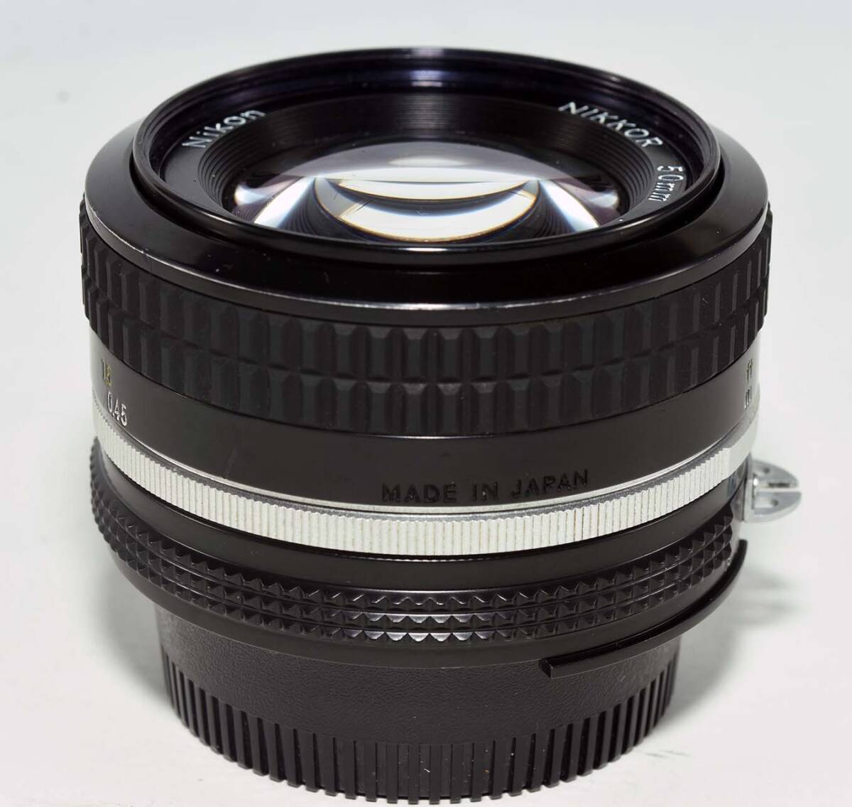 Nikon Ai NIKKOR 50mm f1.4 manual Focus bright standard lens for single lens reflex camera exchange lens digital camera . full size. high class lens 