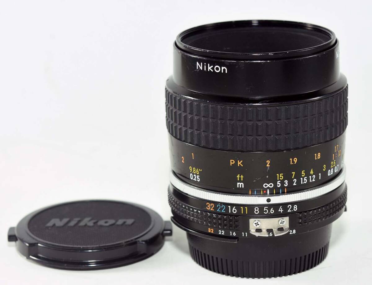 Ai -S Micro Nikkor 55mm F2.8S マニアルフォーカス 一眼レフカメラ用交換レンズ 明るい接写レンズ デジカメ使用でフルサイズの高級レンズの画像1