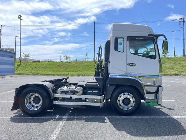 ID:592 LKG- 三菱ふそう スーパーグレート トラクタヘッド 第五輪11.5t 420馬力 25万KM アルミホイール ハイルーフ_画像の続きは「車両情報」からチェック