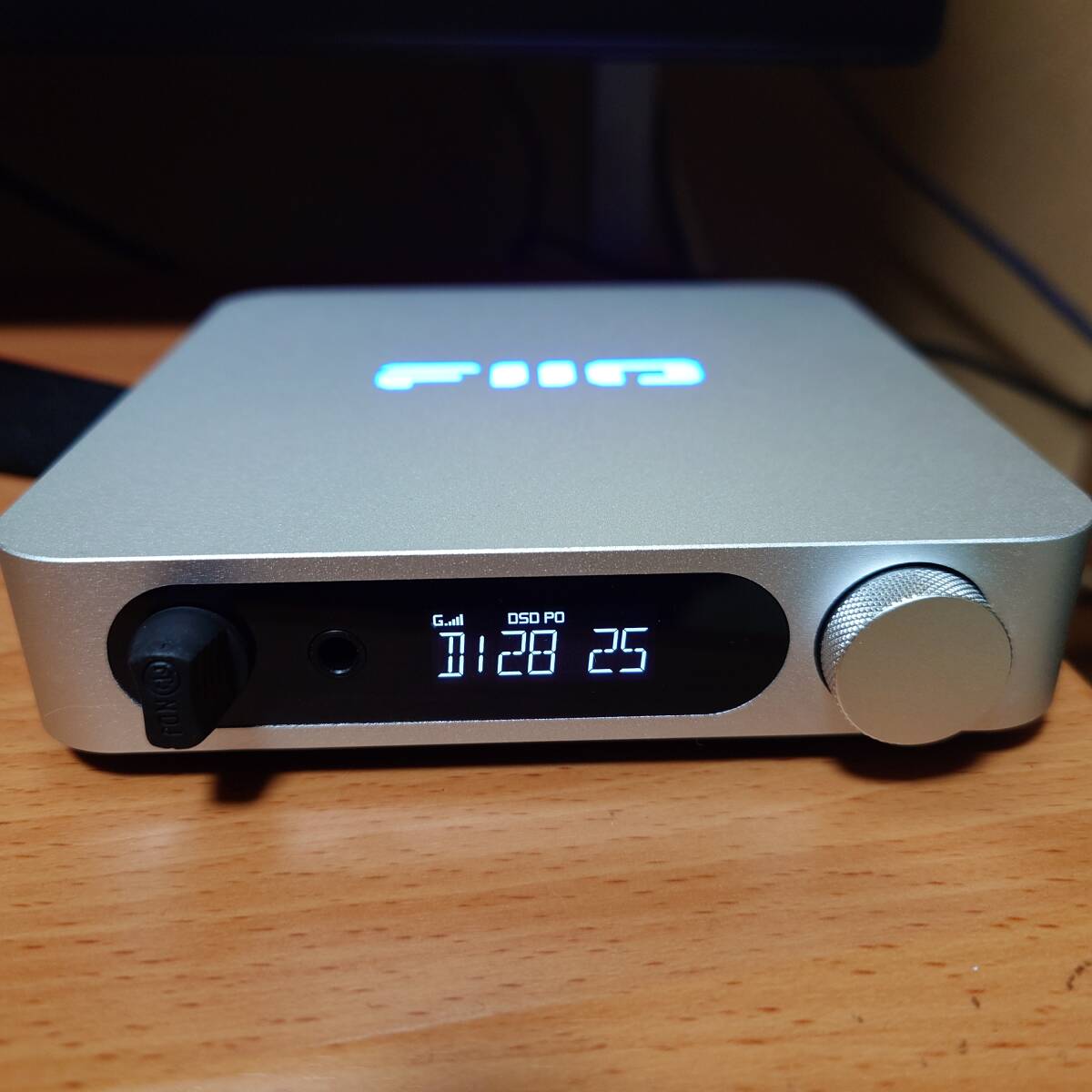 ★ FIIO K11 USB DAC 据え置き ヘッドホン アンプ (ほぼ新品) ★_画像4