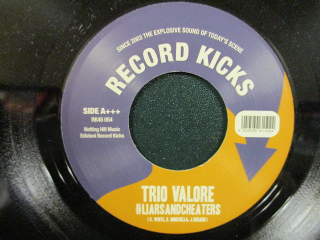 Trio Valore ： Crazy 7'' / 45s ★ Gnarles Barkley 名曲をインスト・オルガン・コンボでMODにカバー! ☆ c/w #Liars And Cheaters_画像2