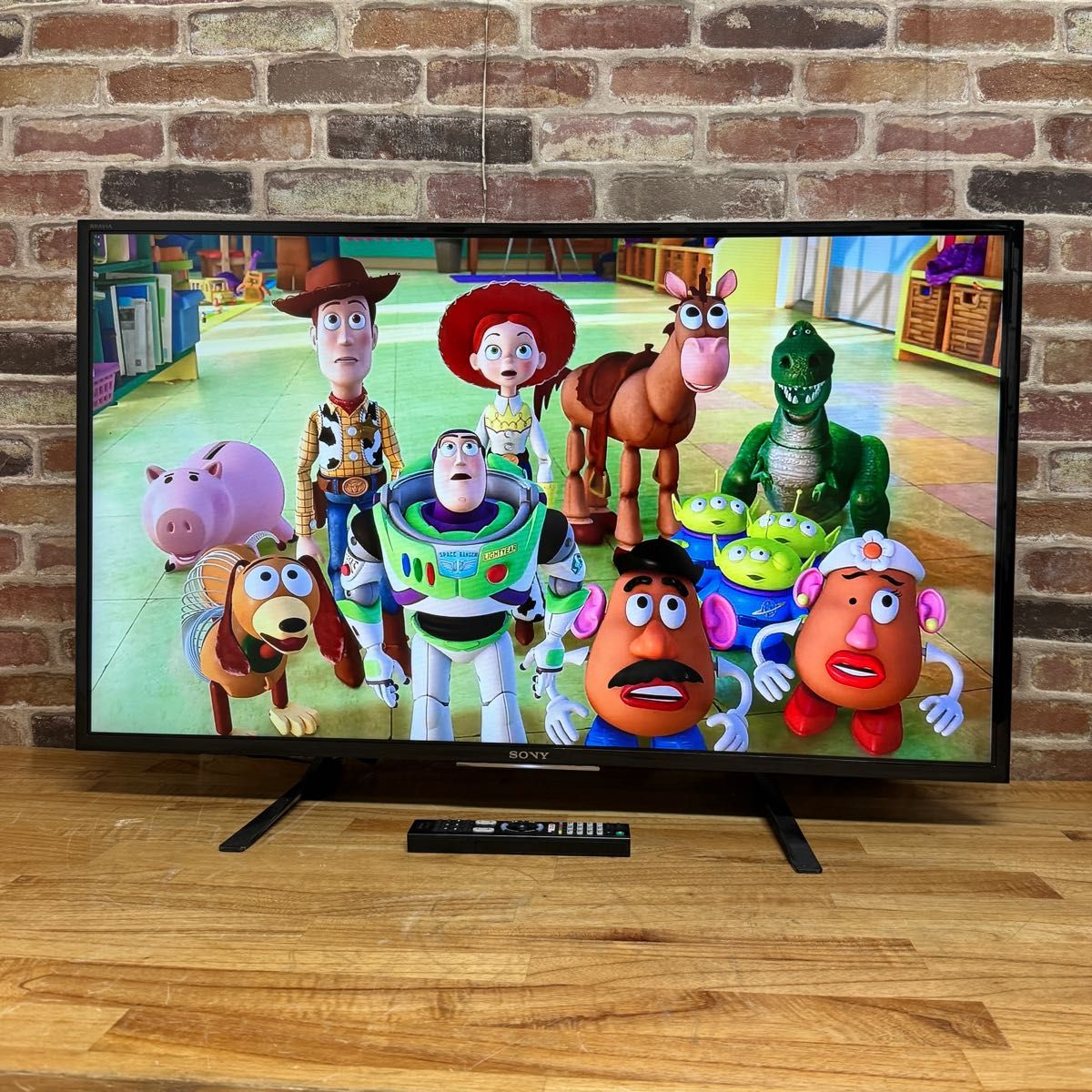 SONY 40V型 液晶テレビ BRAVIA KJ-40W700C フルハイビジョン 裏番組録画対応 2015年製 動画アプリ搭載