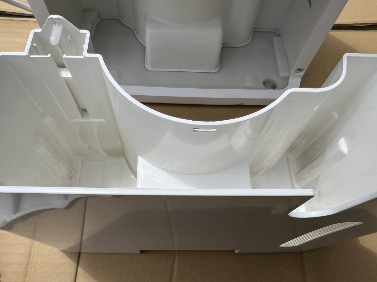 アイリスオーヤマ 衣類乾燥除湿機 コンプレッサー式 16畳 6.5L DCE-6515 ホワイト 2020年製_画像8