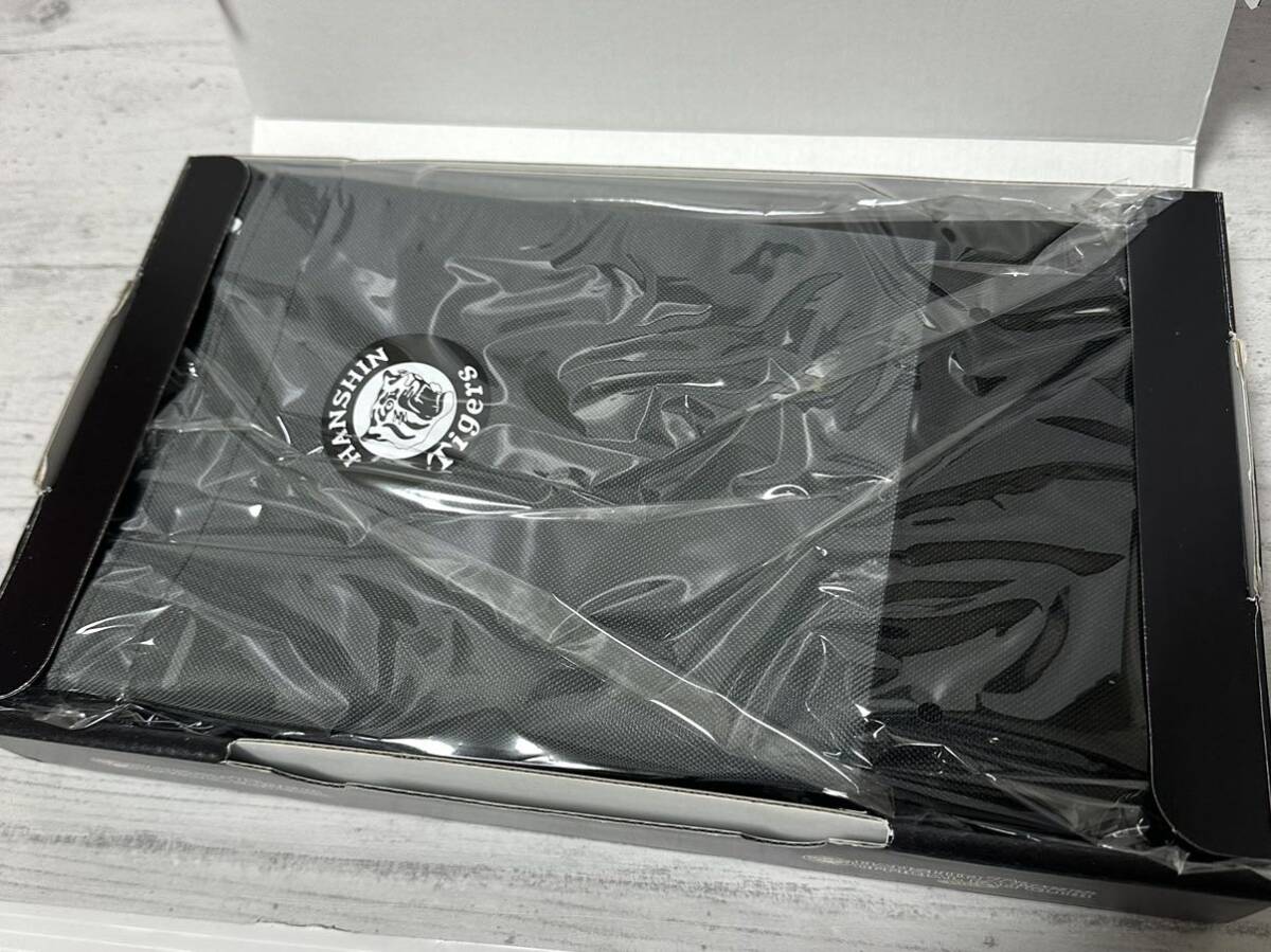 ■新品未開封■ 2022 阪神タイガースオフィシャルファンクラブ トート&クーラーバッグセット 鞄 トートバッグ クーラーバッグ_画像2