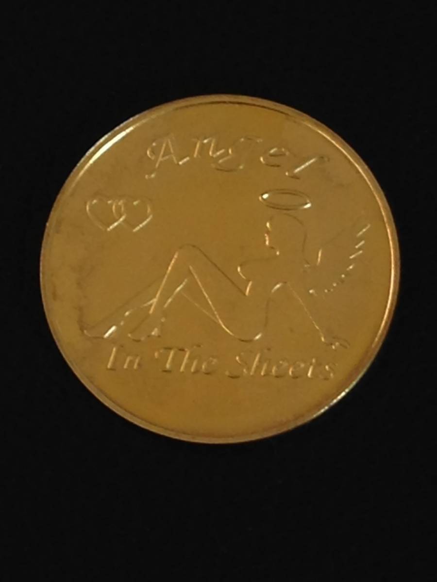 Z21-18)海外丸形記念金貨、コイン、メダル*ロシア　セクシー天使*参考品1枚　ゴールド_画像1