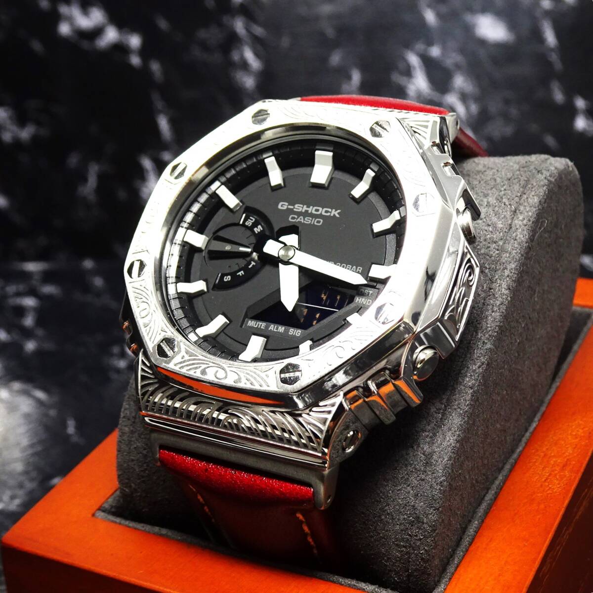 送料無料・新品・GショックCUSTOM・MADE腕時計本体付GA2100ステンレス製シルバーベネチアン柄エンボス加工・本革ストラップ・カシオークの画像2