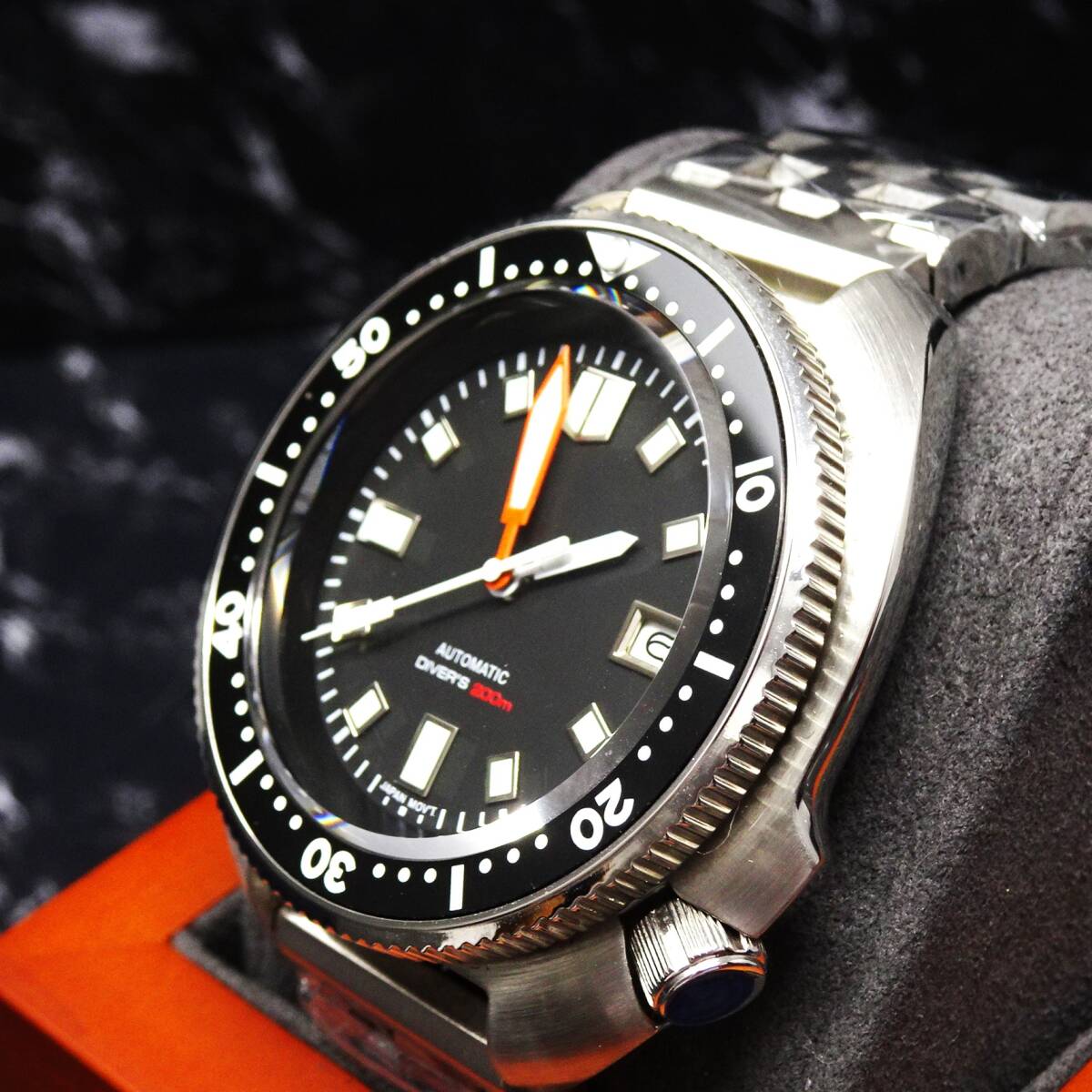 送料無料〓新品〓ノーロゴ・200m防水・NH35オートマチック機械式・アワビダイバー腕時計・オマージュウオッチ・フルメタル・ブラック文字盤の画像9