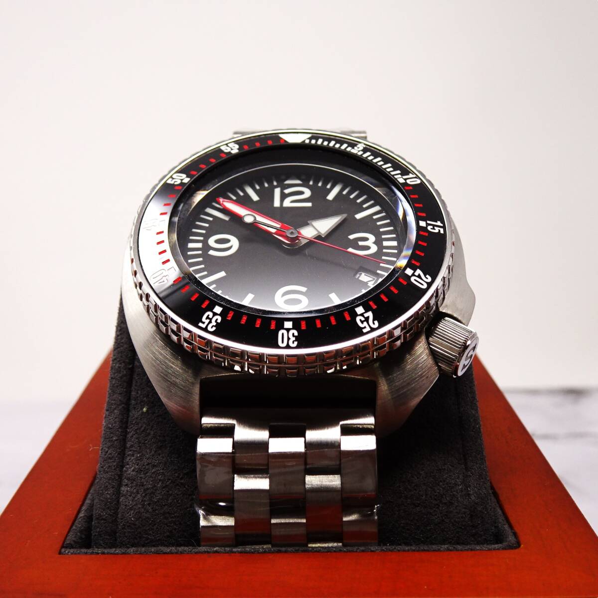 送料無料〓新品〓ノーロゴモデル・NH35メカニカル機械式・アワビダイバー腕時計・オマージュウオッチ・フルステンレス製・ブラック文字盤_画像5